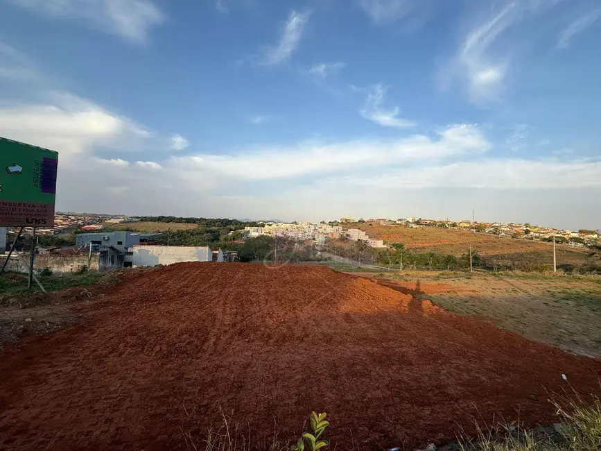 Foto 1 de Terreno / Lote à venda, 1200m2 em Vila Verde, Pouso Alegre - MG