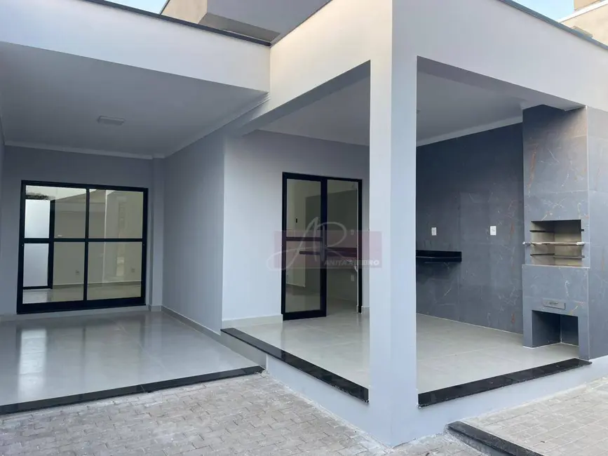 Foto 2 de Casa com 3 quartos à venda, 150m2 em Cidade Vergani, Pouso Alegre - MG