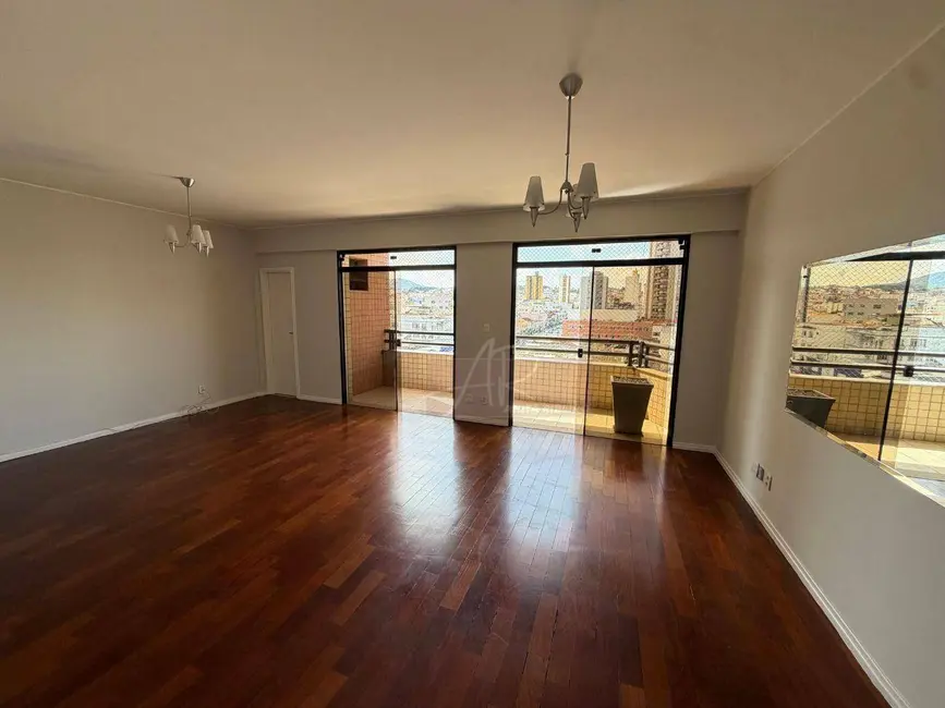 Foto 2 de Apartamento com 3 quartos à venda, 133m2 em Centro, Pouso Alegre - MG