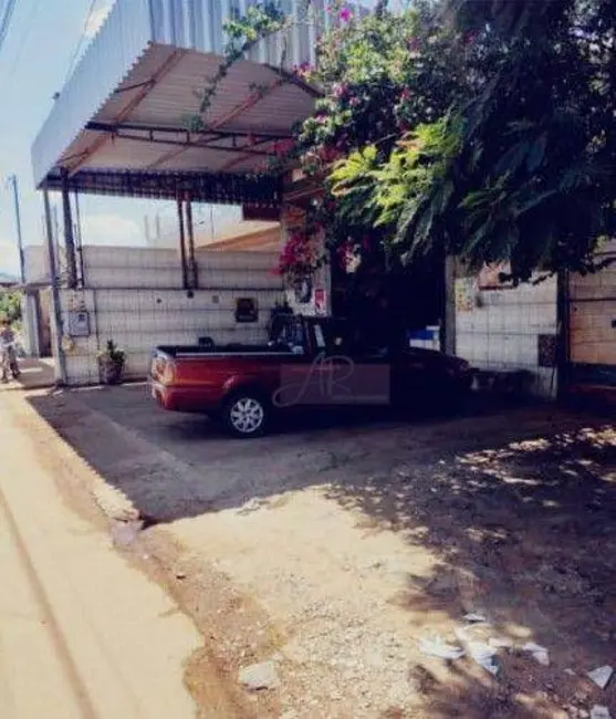 Armazém / Galpão à venda, 550m2 em Pouso Alegre - MG - imagem 2 Foto 2 de Armazém / Galpão à venda, 550m2 em Pouso Alegre - MG