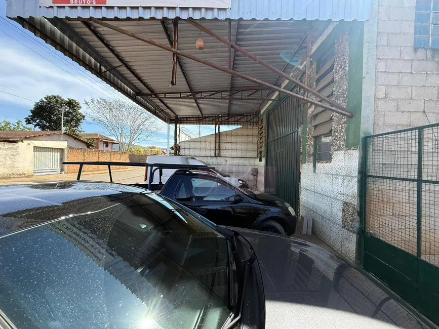 Armazém / Galpão à venda, 550m2 em Pouso Alegre - MG - imagem 4 Foto 4 de Armazém / Galpão à venda, 550m2 em Pouso Alegre - MG