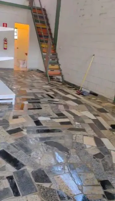 Armazém / Galpão à venda, 550m2 em Pouso Alegre - MG - imagem 7 Foto 7 de Armazém / Galpão à venda, 550m2 em Pouso Alegre - MG