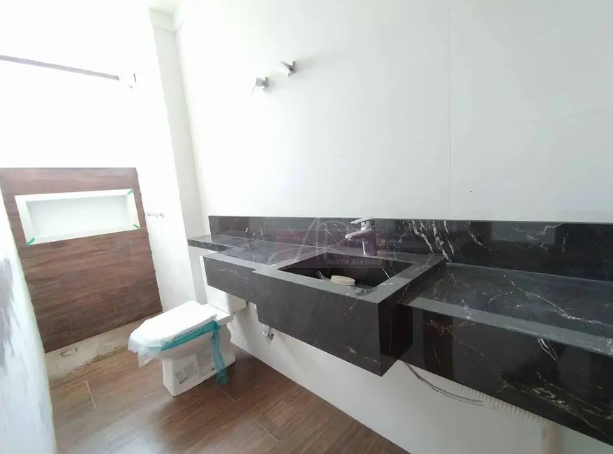 Foto 6 de Apartamento com 2 quartos à venda, 73m2 em Pouso Alegre - MG