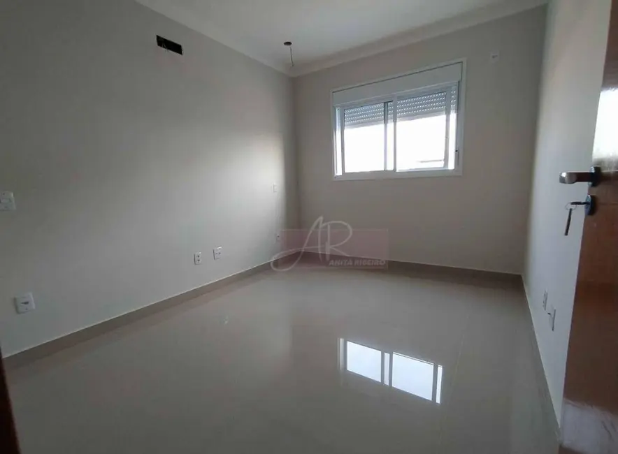 Foto 7 de Apartamento com 2 quartos à venda, 73m2 em Pouso Alegre - MG
