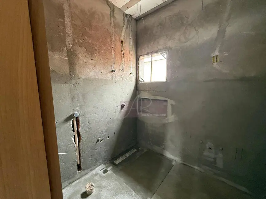 Casa com 4 quartos à venda, 408m2 em Pouso Alegre - MG - imagem 7 Foto 7 de Casa com 4 quartos à venda, 408m2 em Pouso Alegre - MG