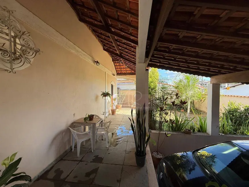 Foto 2 de Casa com 5 quartos à venda, 450m2 em Pouso Alegre - MG