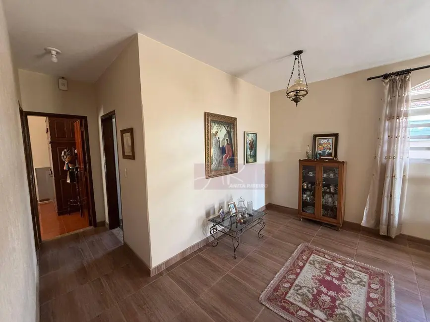 Foto 5 de Casa com 5 quartos à venda, 450m2 em Pouso Alegre - MG