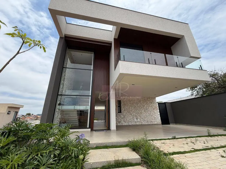 Casa de Condomínio com 4 quartos à venda, 300m2 em Pouso Alegre - MG - imagem 1 Foto 1 de Casa de Condomínio com 4 quartos à venda, 300m2 em Pouso Alegre - MG