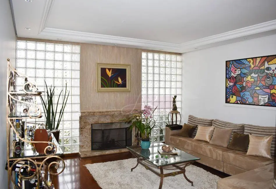 Casa com 4 quartos à venda, 821m2 em Pouso Alegre - MG - imagem 2 Foto 2 de Casa com 4 quartos à venda, 821m2 em Pouso Alegre - MG