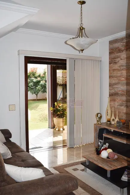 Casa com 4 quartos à venda, 821m2 em Pouso Alegre - MG - imagem 5 Foto 5 de Casa com 4 quartos à venda, 821m2 em Pouso Alegre - MG