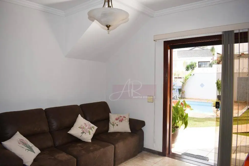 Casa com 4 quartos à venda, 821m2 em Pouso Alegre - MG - imagem 4 Foto 4 de Casa com 4 quartos à venda, 821m2 em Pouso Alegre - MG