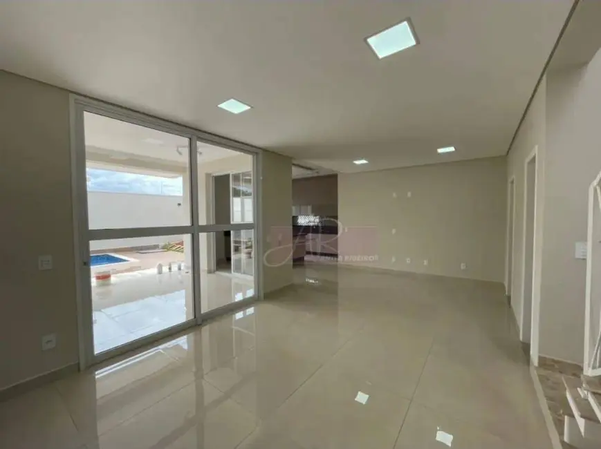 Casa com 4 quartos à venda, 302m2 em Pousada dos Campos II, Pouso Alegre - MG - imagem 6 Foto 6 de Casa com 4 quartos à venda, 302m2 em Pousada dos Campos II, Pouso Alegre - MG
