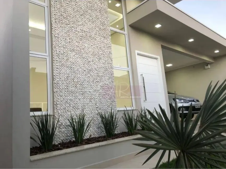 Casa com 4 quartos à venda, 302m2 em Pousada dos Campos II, Pouso Alegre - MG - imagem 2 Foto 2 de Casa com 4 quartos à venda, 302m2 em Pousada dos Campos II, Pouso Alegre - MG