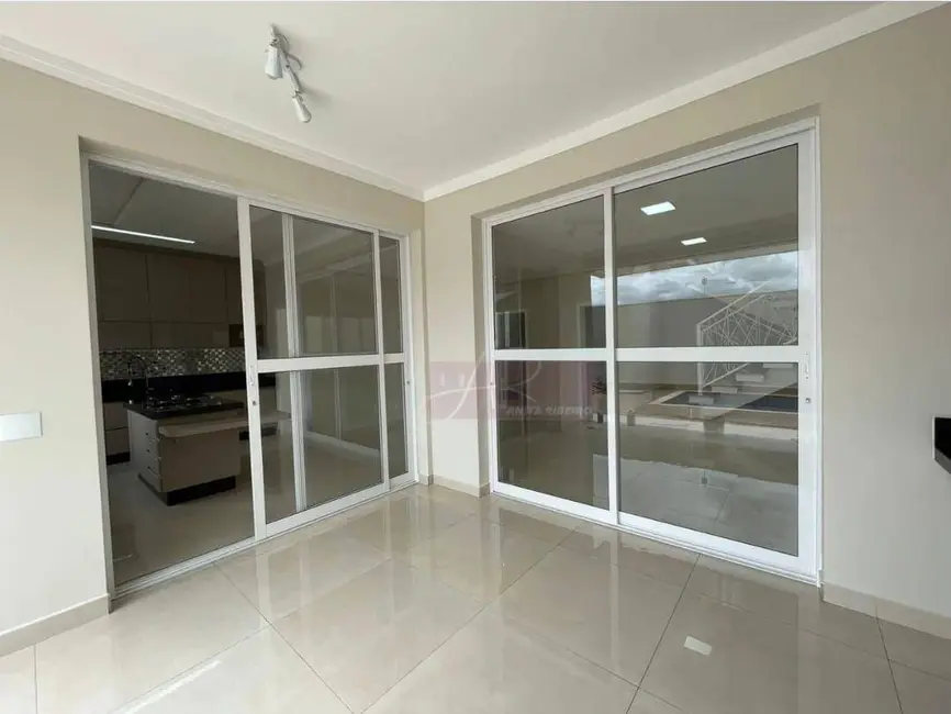Casa com 4 quartos à venda, 302m2 em Pousada dos Campos II, Pouso Alegre - MG - imagem 7 Foto 7 de Casa com 4 quartos à venda, 302m2 em Pousada dos Campos II, Pouso Alegre - MG