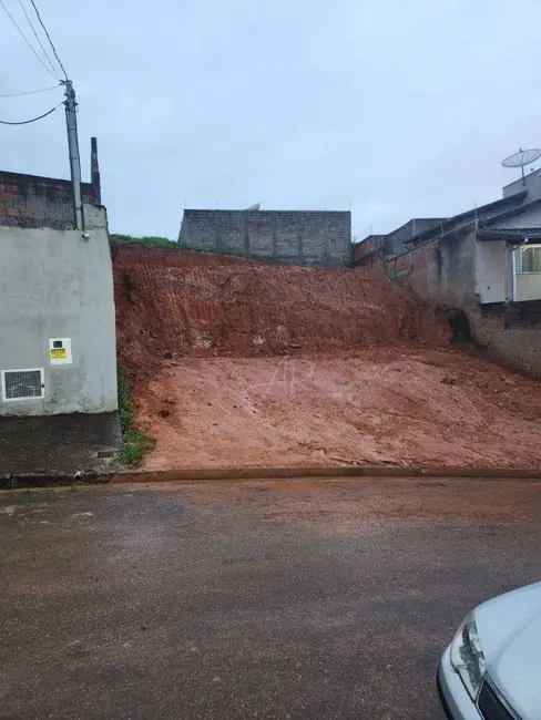Foto 2 de Terreno / Lote à venda, 377m2 em Colinas de Santa Bárbara, Pouso Alegre - MG