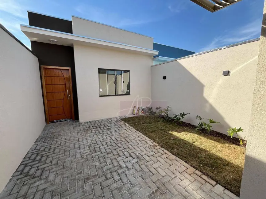 Casa com 2 quartos à venda, 100m2 em Centro, Pouso Alegre - MG - imagem 1 Foto 1 de Casa com 2 quartos à venda, 100m2 em Centro, Pouso Alegre - MG