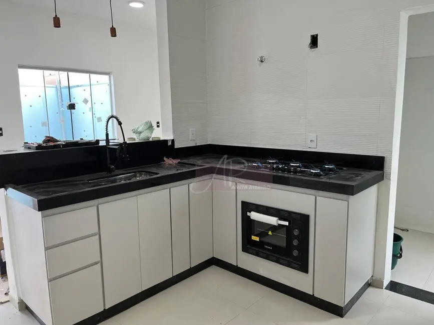 Casa com 2 quartos à venda, 100m2 em Centro, Pouso Alegre - MG - imagem 4 Foto 4 de Casa com 2 quartos à venda, 100m2 em Centro, Pouso Alegre - MG