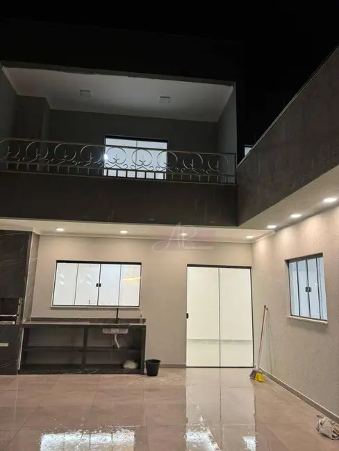 Foto 1 de Casa com 4 quartos à venda, 200m2 em Parque Real, Pouso Alegre - MG
