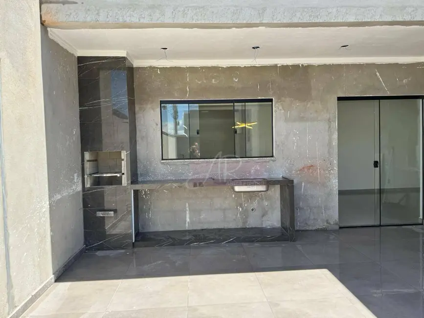 Foto 2 de Casa com 4 quartos à venda, 200m2 em Parque Real, Pouso Alegre - MG