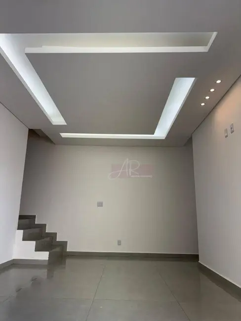 Foto 6 de Casa com 4 quartos à venda, 200m2 em Parque Real, Pouso Alegre - MG