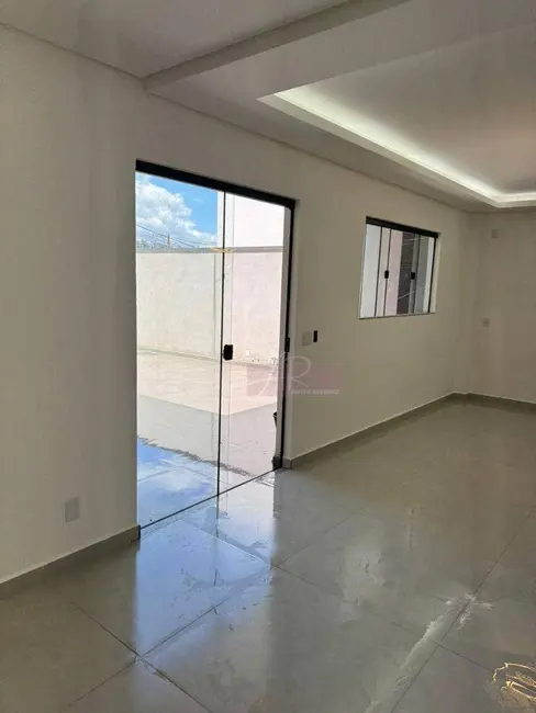 Foto 5 de Casa com 4 quartos à venda, 200m2 em Parque Real, Pouso Alegre - MG