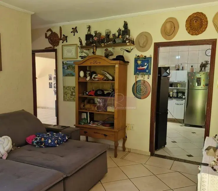 Foto 4 de Casa com 4 quartos à venda, 276m2 em Pouso Alegre - MG