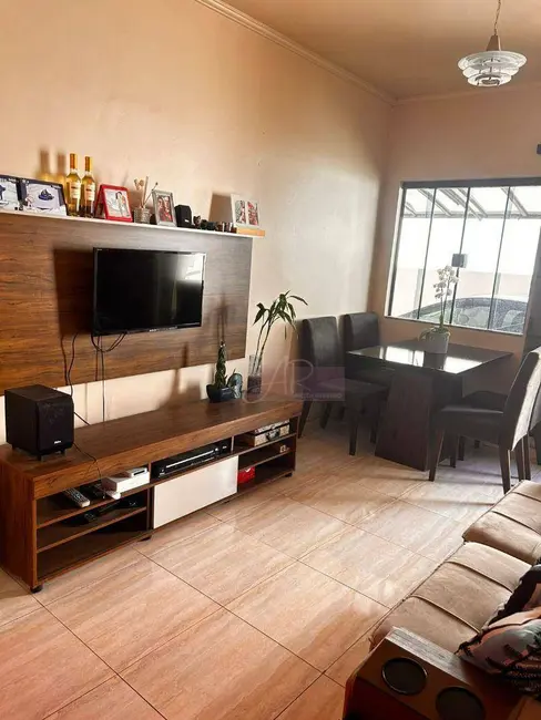 Foto 1 de Casa com 3 quartos à venda, 170m2 em Centro, Pouso Alegre - MG