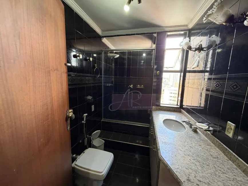 Apartamento com 3 quartos à venda, 137m2 em Centro, Pouso Alegre - MG - imagem 6 Foto 6 de Apartamento com 3 quartos à venda, 137m2 em Centro, Pouso Alegre - MG