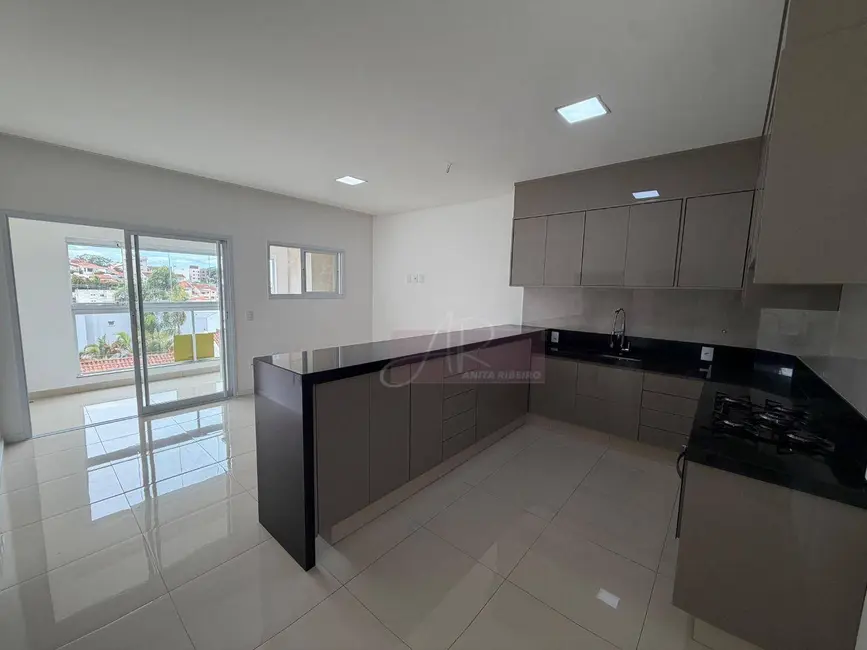 Foto 2 de Apartamento com 3 quartos à venda, 95m2 em João Paulo II, Pouso Alegre - MG