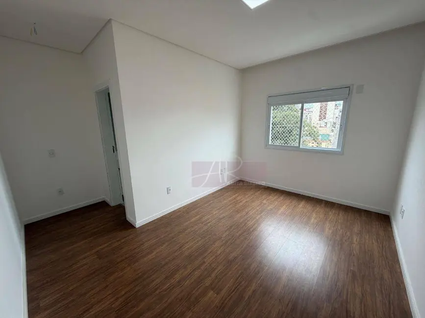 Foto 7 de Apartamento com 3 quartos à venda, 95m2 em João Paulo II, Pouso Alegre - MG