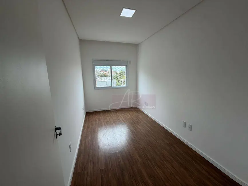 Foto 9 de Apartamento com 3 quartos à venda, 95m2 em João Paulo II, Pouso Alegre - MG