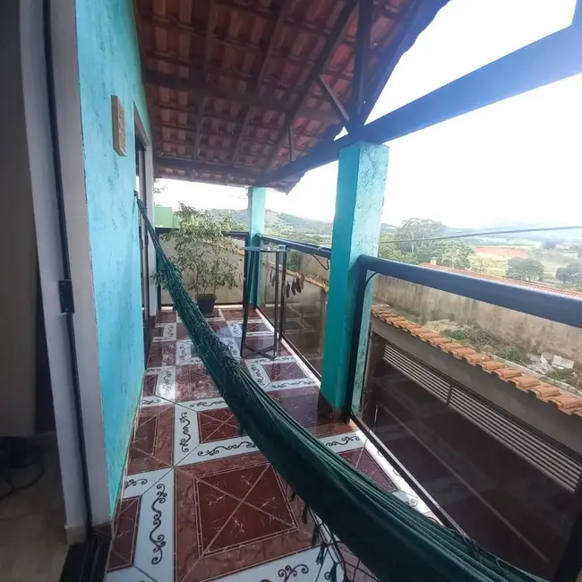 Foto 2 de Casa com 2 quartos à venda, 300m2 em Pouso Alegre - MG