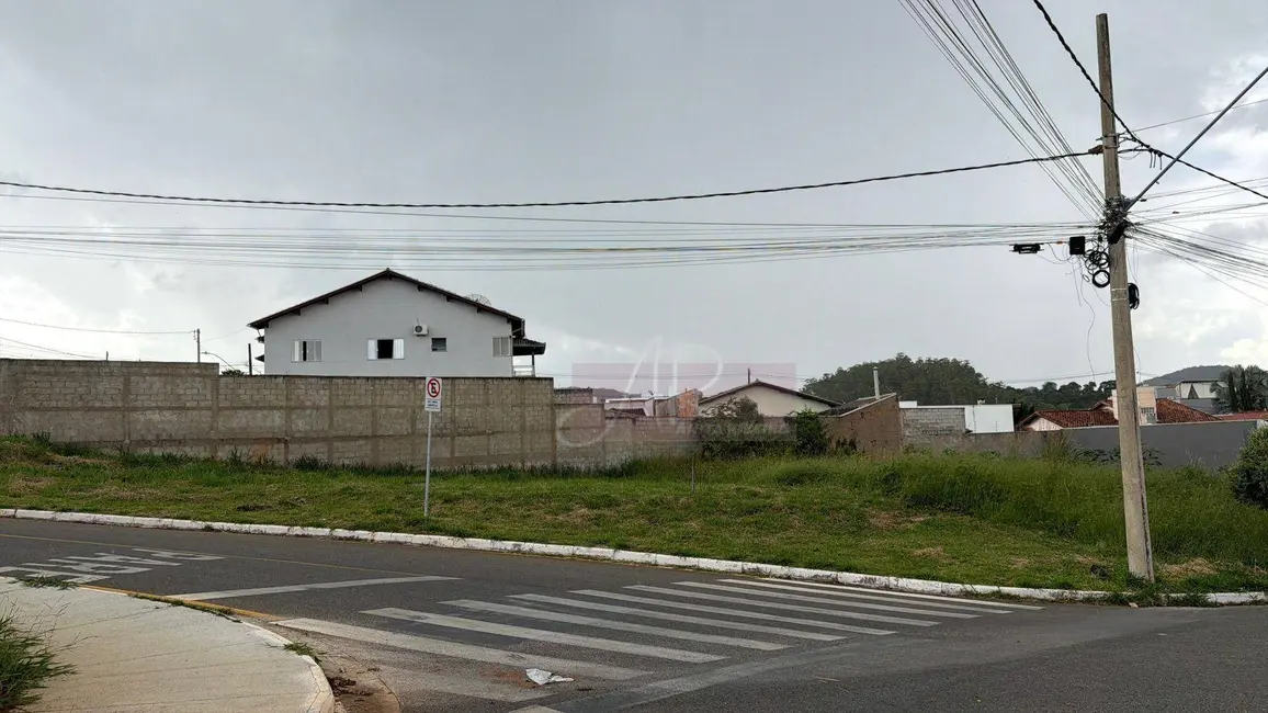 Foto 1 de Terreno / Lote à venda, 354m2 em Buritis, Pouso Alegre - MG