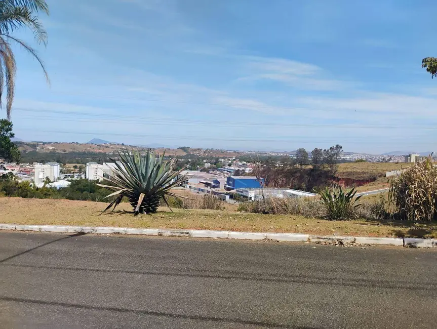 Foto 6 de Terreno / Lote à venda, 1890m2 em Pouso Alegre - MG