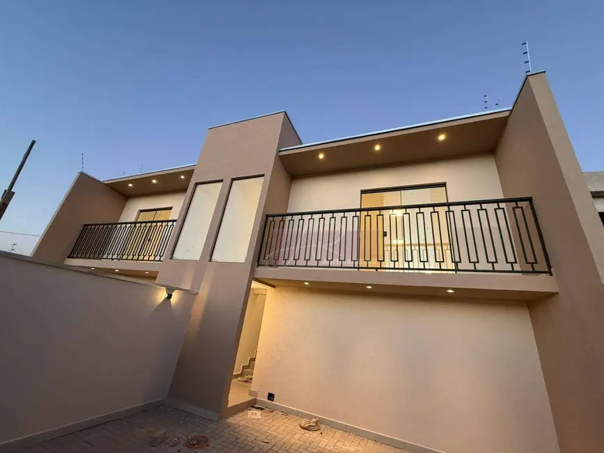 Foto 2 de Casa com 3 quartos à venda, 150m2 em Pouso Alegre - MG