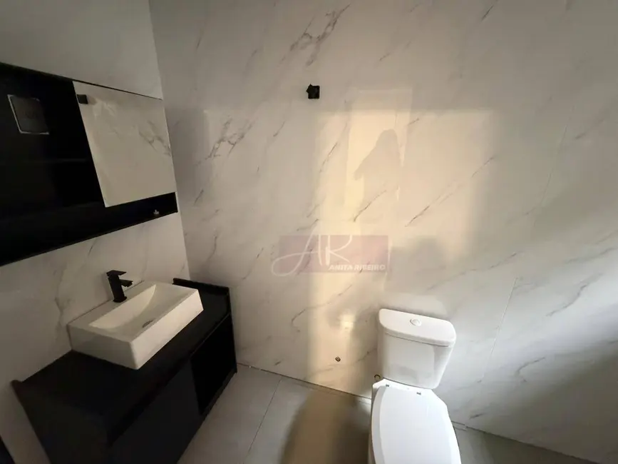 Foto 8 de Casa com 3 quartos à venda, 240m2 em Pouso Alegre - MG