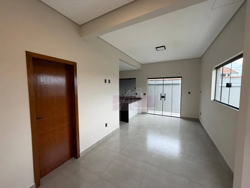 Foto 3 de Casa com 3 quartos à venda, 240m2 em Pouso Alegre - MG