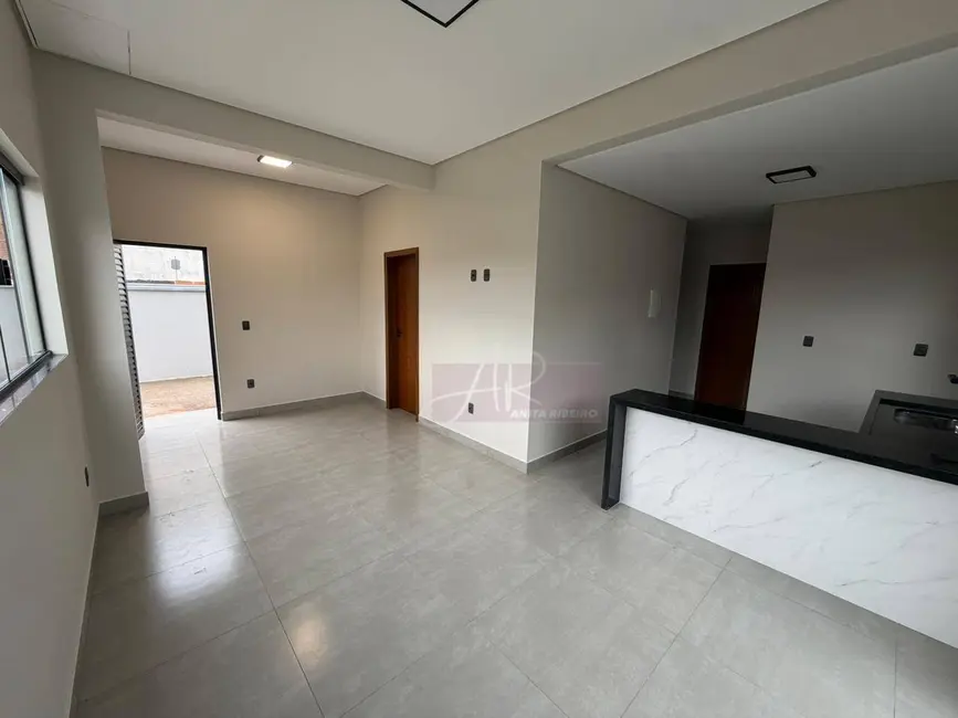 Foto 4 de Casa com 3 quartos à venda, 240m2 em Pouso Alegre - MG