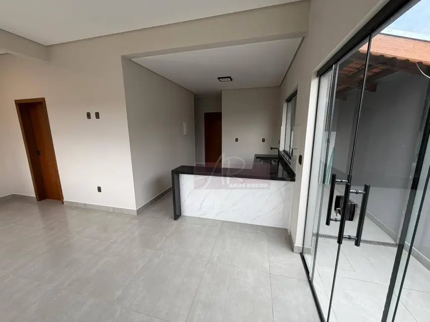 Foto 5 de Casa com 3 quartos à venda, 240m2 em Pouso Alegre - MG