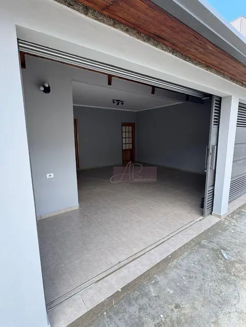 Foto 4 de Casa com 4 quartos à venda, 264m2 em Jardim Paraíso, Pouso Alegre - MG
