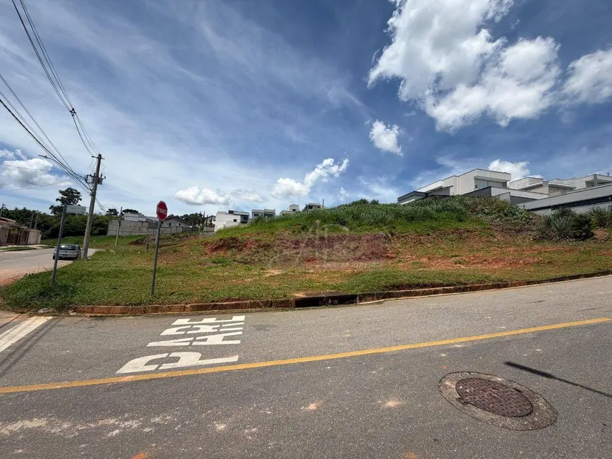 Foto 1 de Terreno / Lote à venda, 322m2 em Buritis, Pouso Alegre - MG