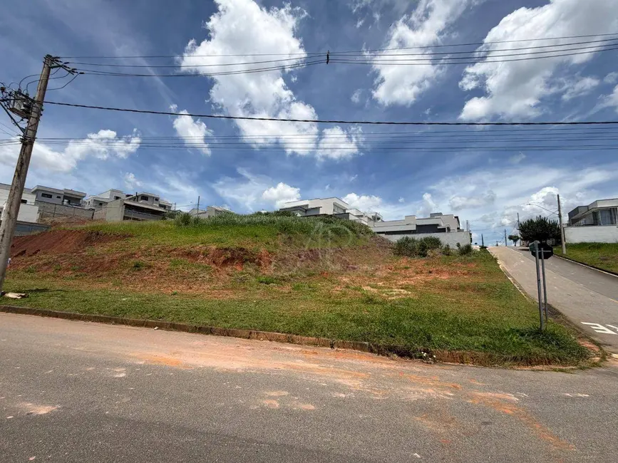 Foto 2 de Terreno / Lote à venda, 366m2 em Buritis, Pouso Alegre - MG