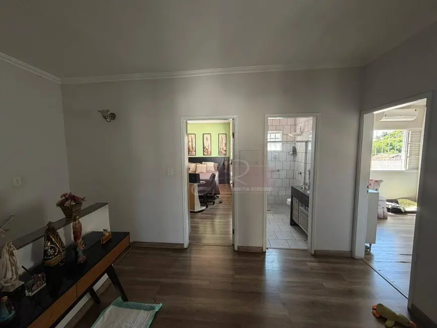 Foto 6 de Casa com 7 quartos à venda, 160m2 em Centro, Pouso Alegre - MG