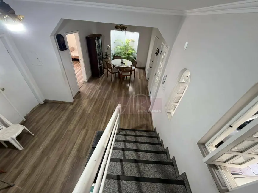 Foto 9 de Casa com 7 quartos à venda, 160m2 em Centro, Pouso Alegre - MG