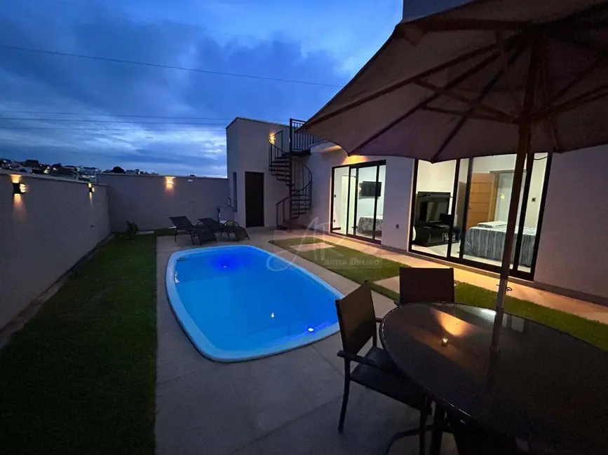 Foto 5 de Casa com 3 quartos à venda, 378m2 em Pouso Alegre - MG