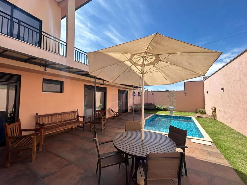 Foto 5 de Casa com 3 quartos à venda, 392m2 em Pouso Alegre - MG