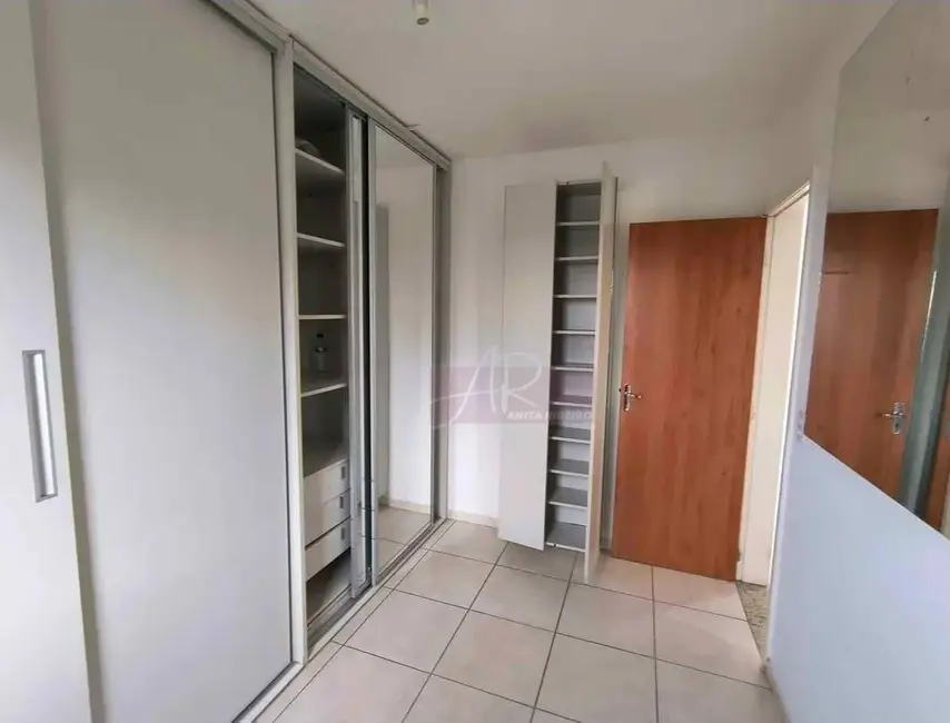 Foto 7 de Apartamento com 2 quartos à venda, 52m2 em Jardim Califórnia, Pouso Alegre - MG