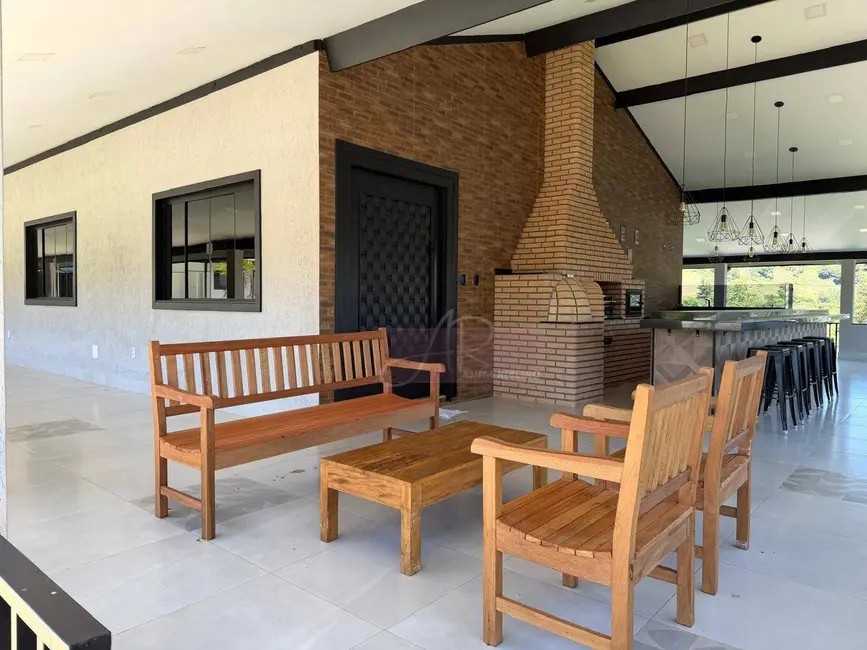 Chácara com 3 quartos à venda, 3000m2 em Pouso Alegre - MG - imagem 1 Foto 1 de Chácara com 3 quartos à venda, 3000m2 em Pouso Alegre - MG