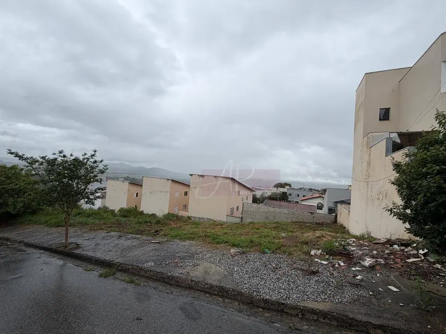 Foto 1 de Terreno / Lote à venda, 240m2 em Pão de Açúcar, Pouso Alegre - MG