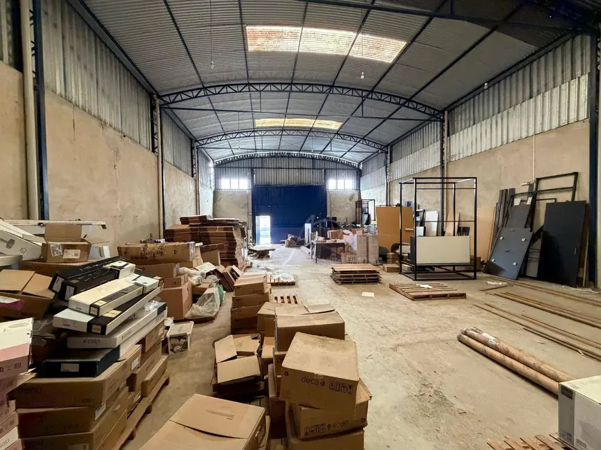 Foto 3 de Armazém / Galpão à venda, 324m2 em Fátima III, Pouso Alegre - MG